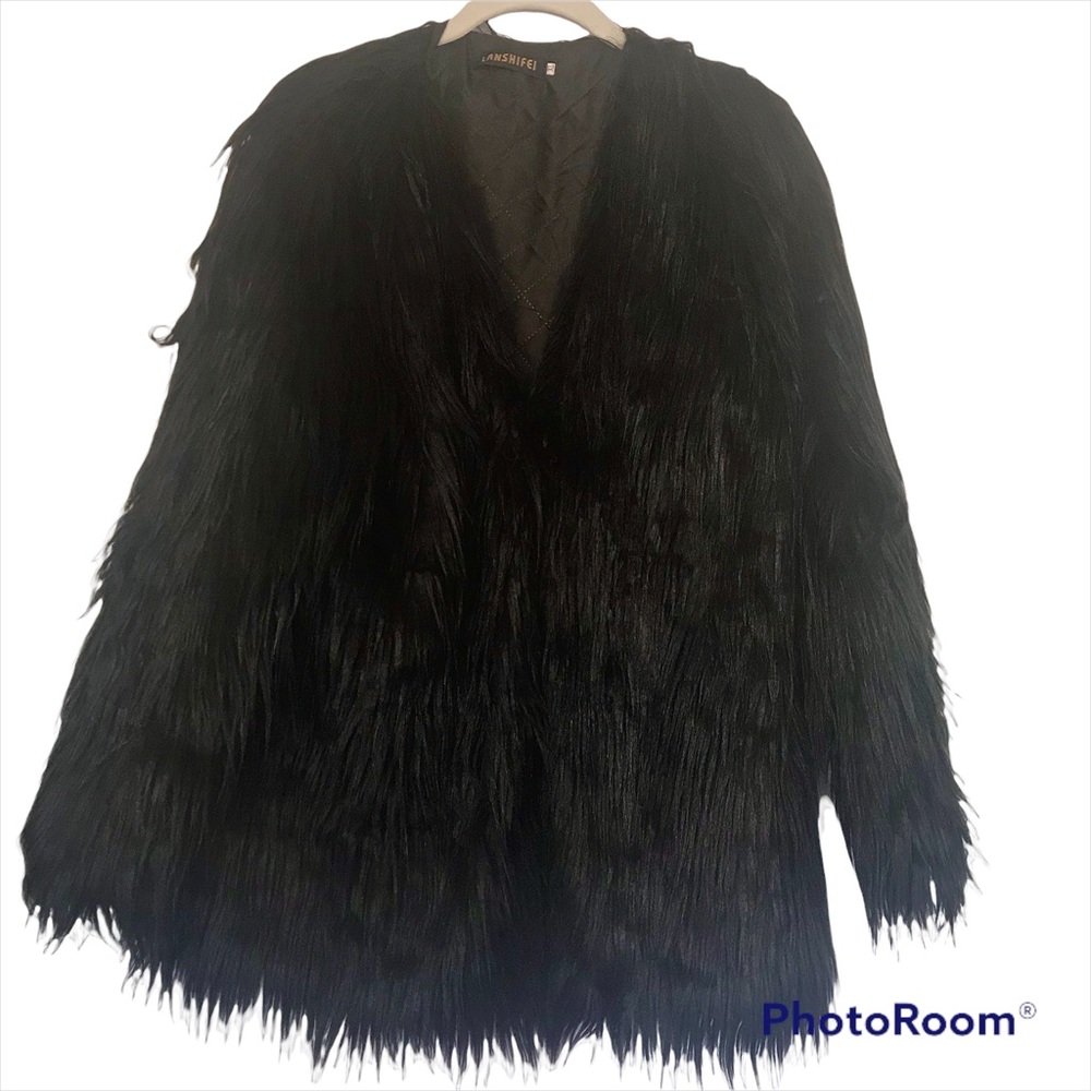 Lanshifei Faux Fur Coat  XL  Jacket Long Sleeve  Quilted Lining